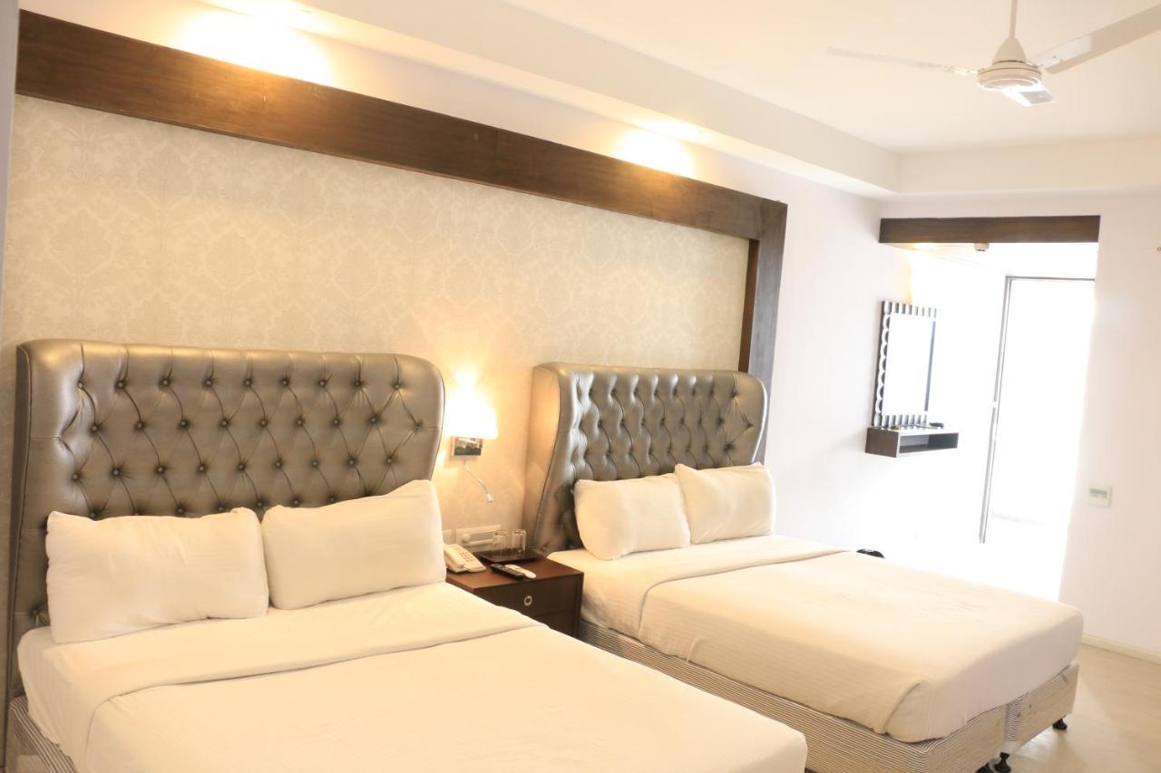 Jalsa Hotel & Banquets,Indore Esterno foto