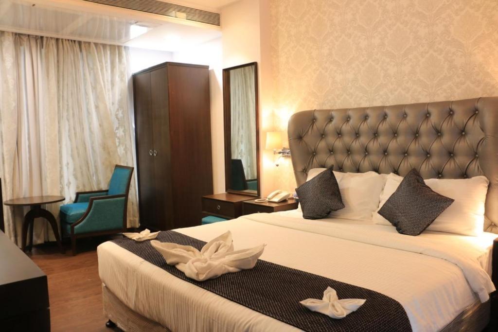 Jalsa Hotel & Banquets,Indore Esterno foto