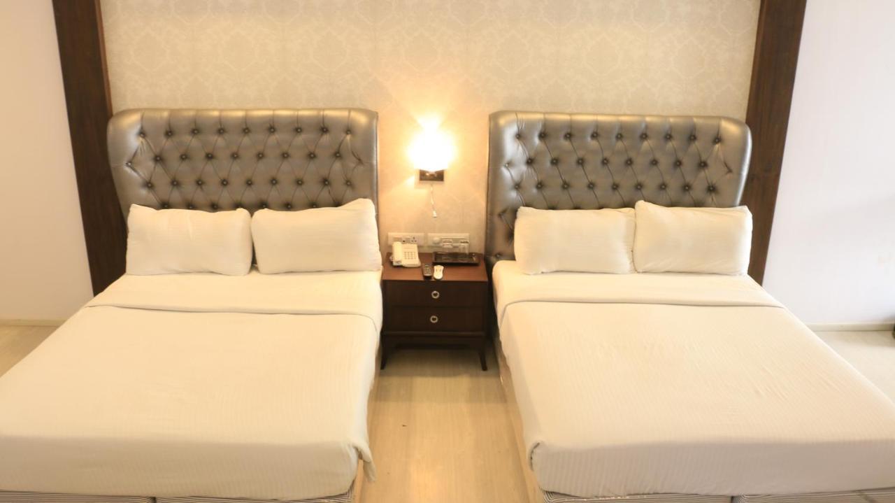 Jalsa Hotel & Banquets,Indore Esterno foto