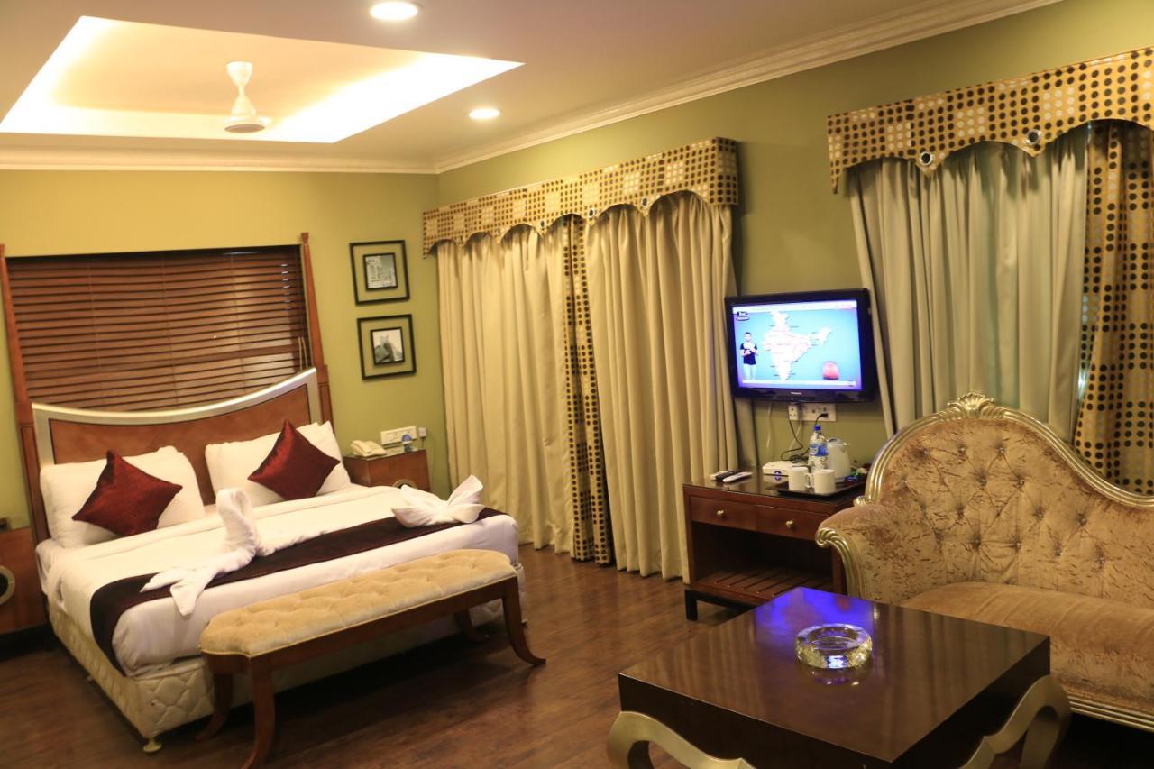 Jalsa Hotel & Banquets,Indore Esterno foto