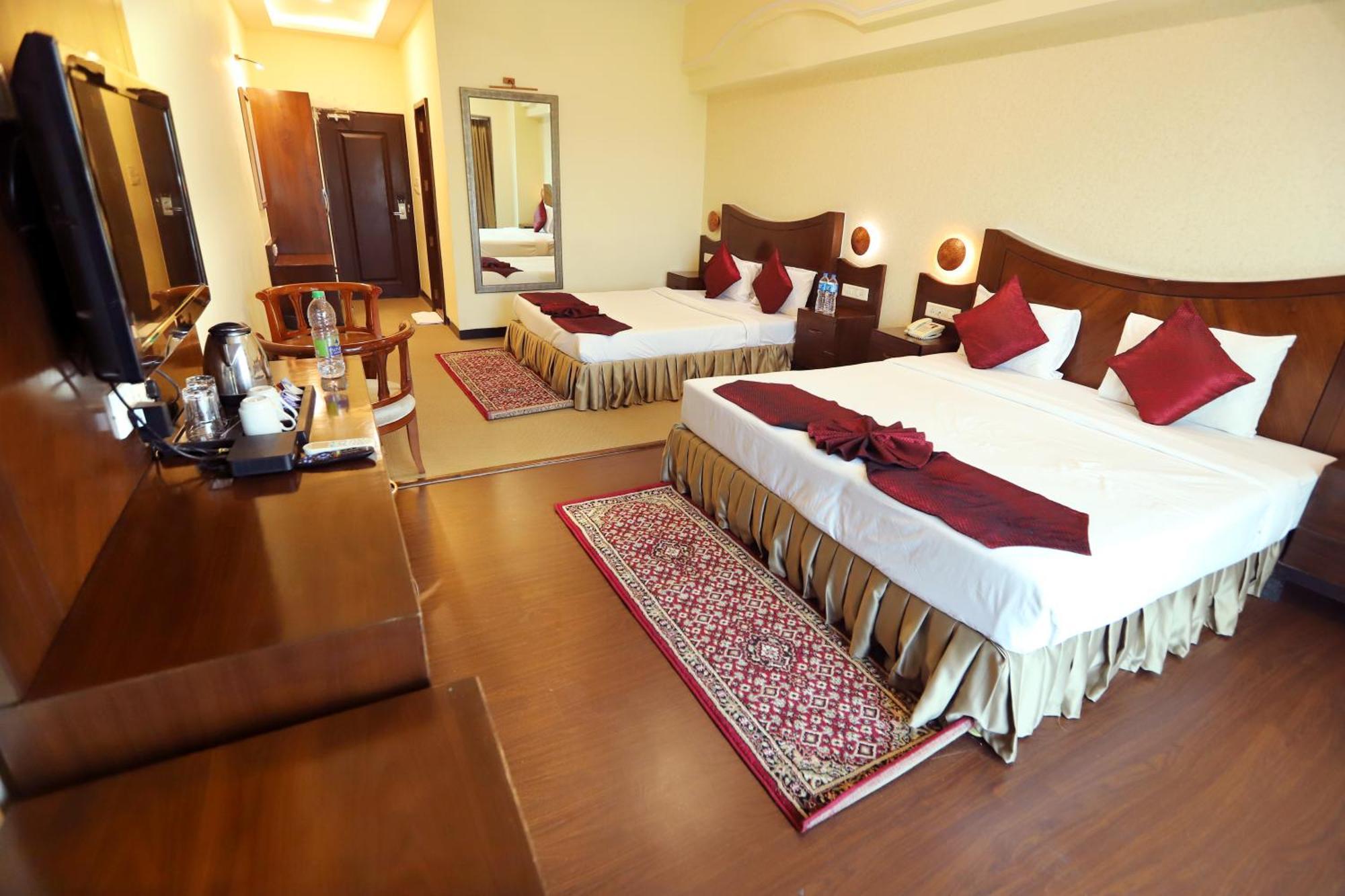 Jalsa Hotel & Banquets,Indore Esterno foto