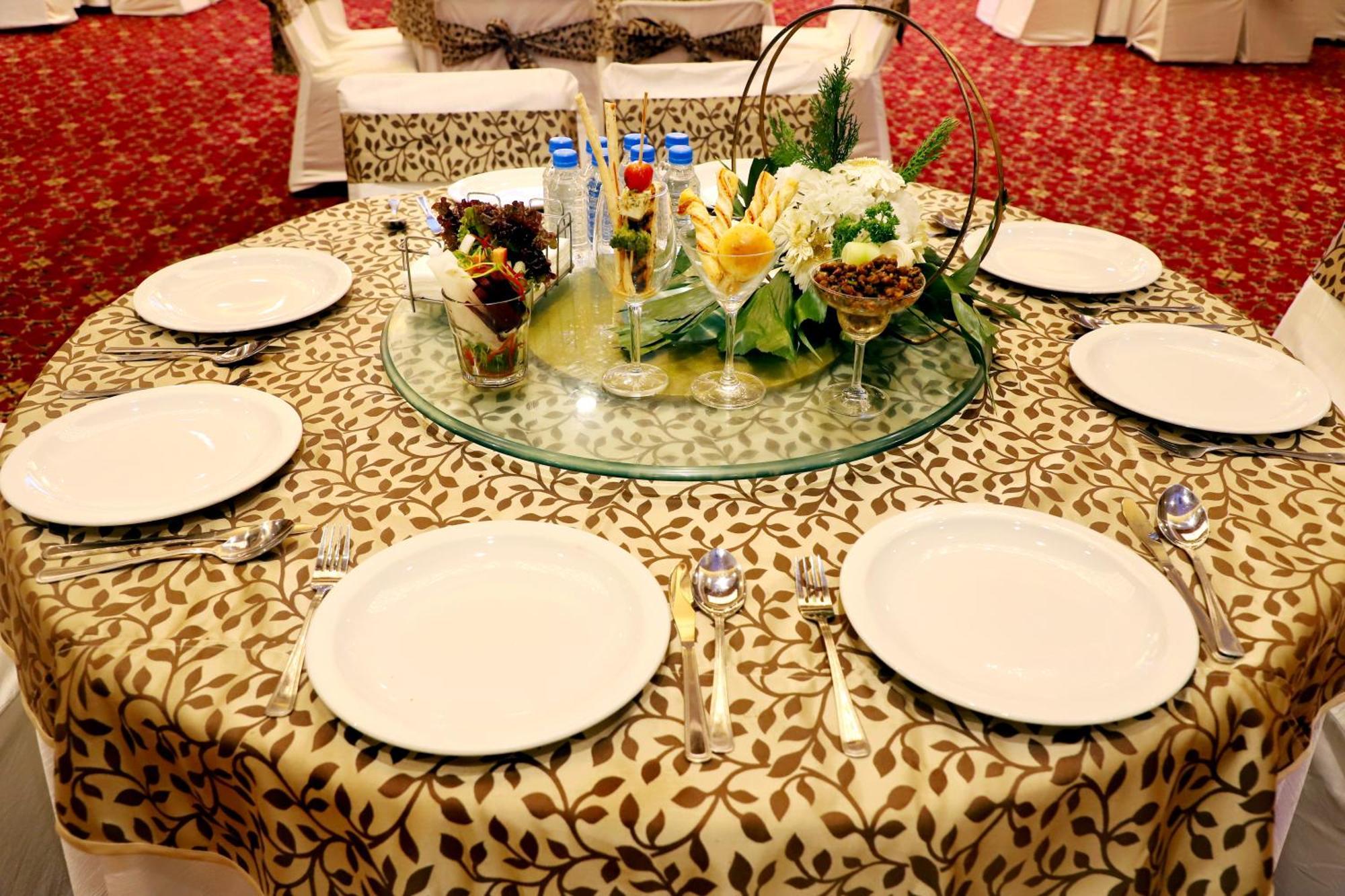 Jalsa Hotel & Banquets,Indore Esterno foto