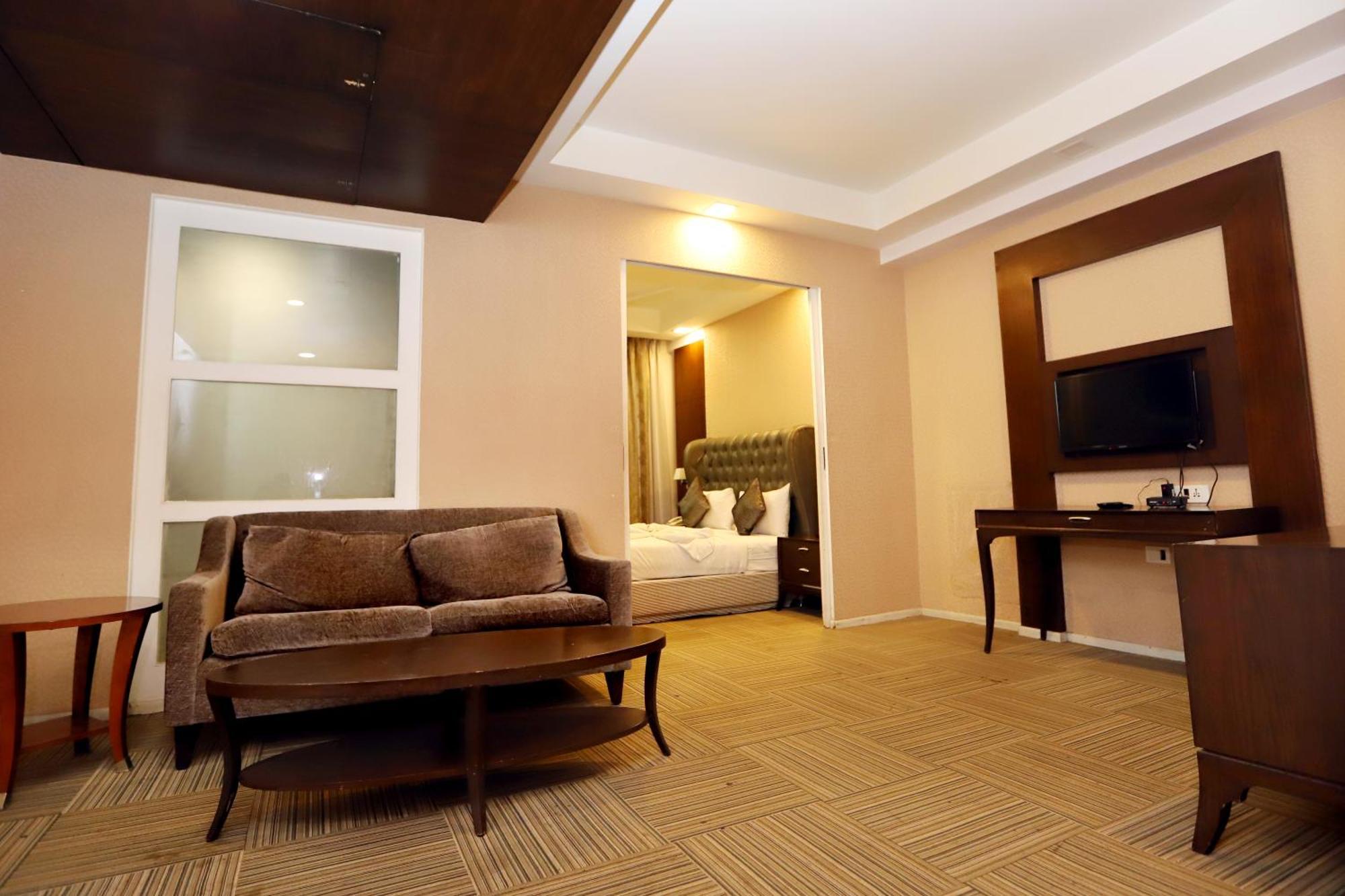 Jalsa Hotel & Banquets,Indore Esterno foto