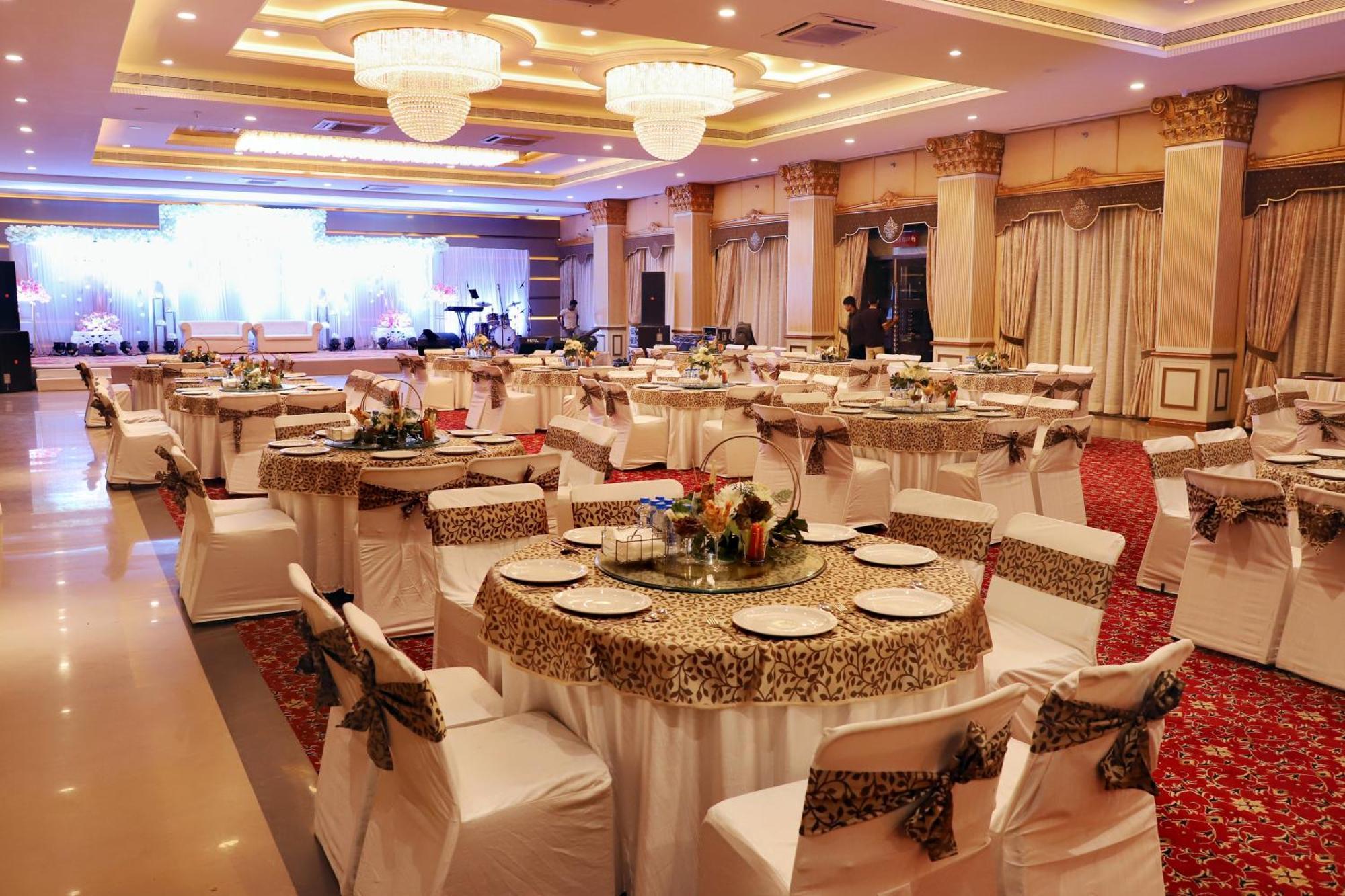 Jalsa Hotel & Banquets,Indore Esterno foto
