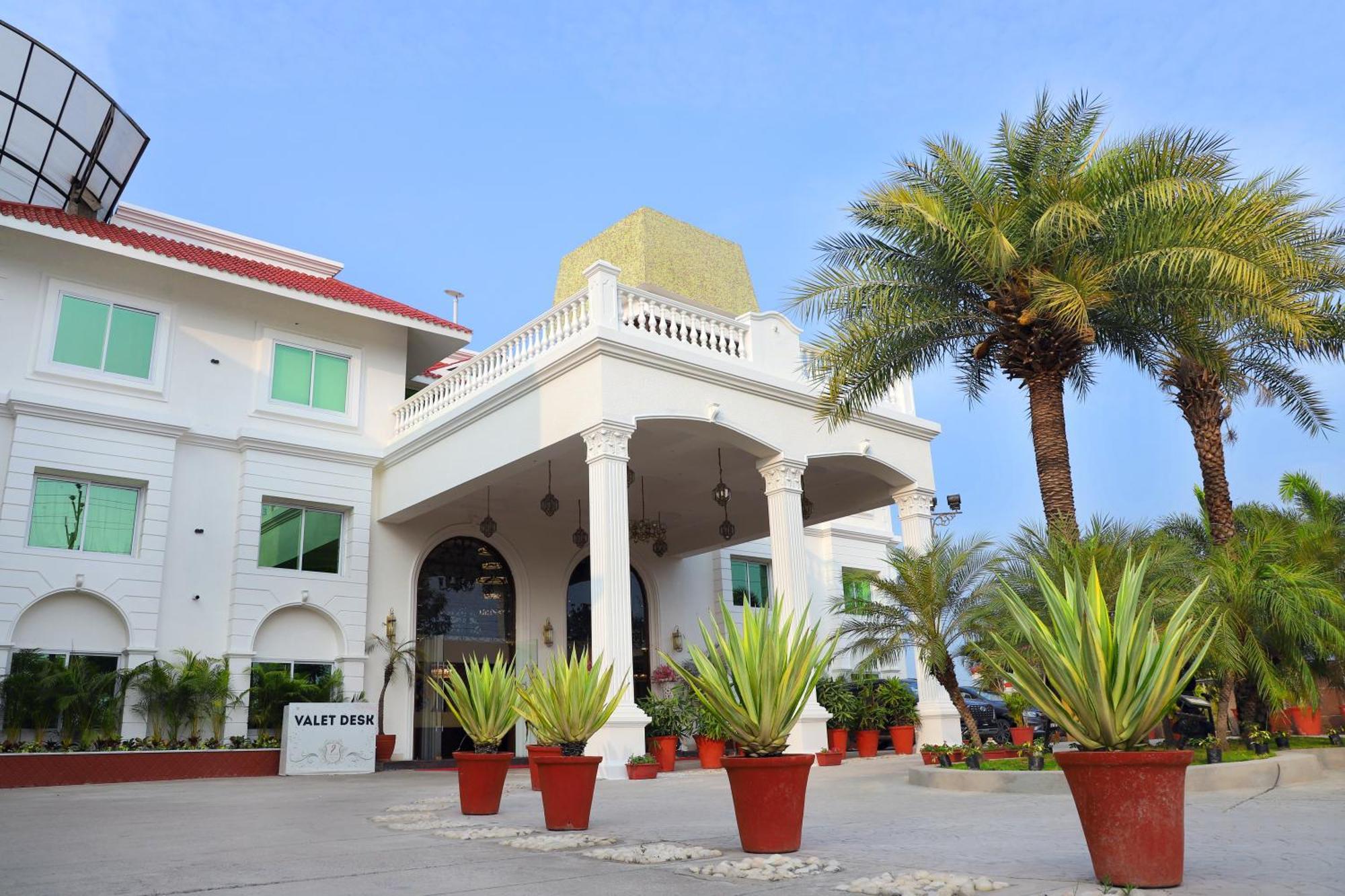 Jalsa Hotel & Banquets,Indore Esterno foto